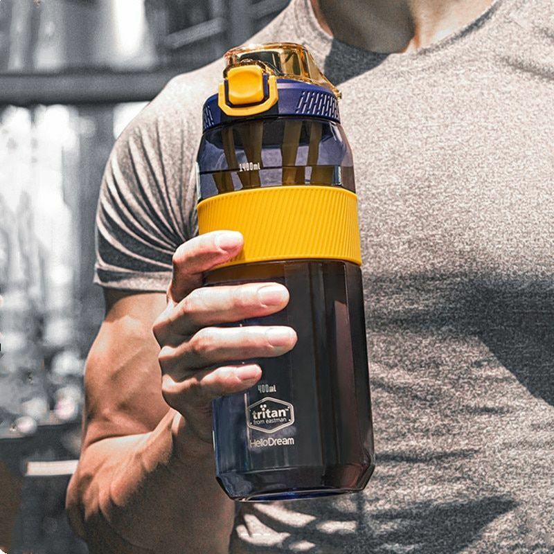 Motivational water bottle with cap and straw. BPA-free plastic, durable, leak-resistant — ideal for gym, office, and home hydration(1600 ml)